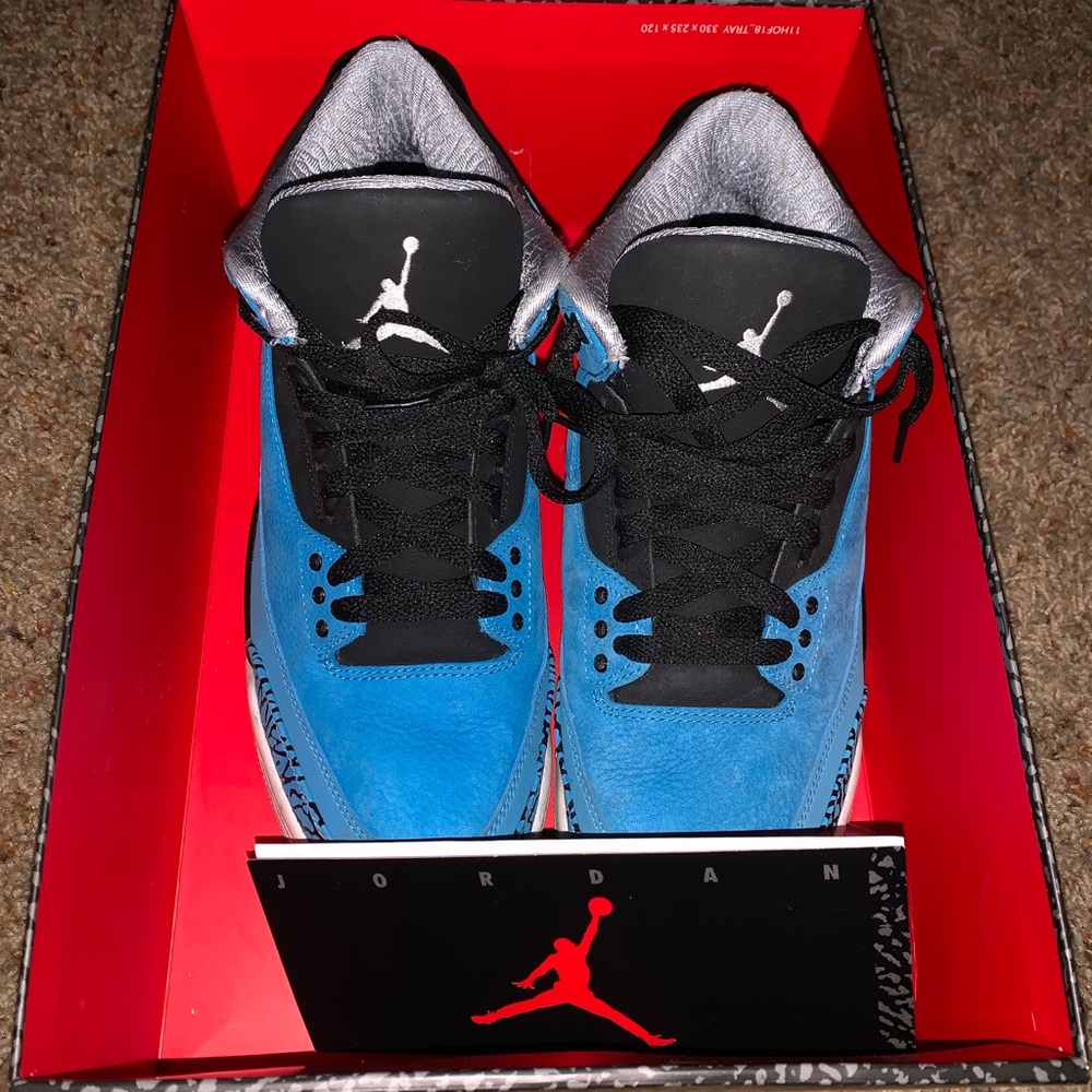 Men’s Jordan 3 Powder Blue Sneakers